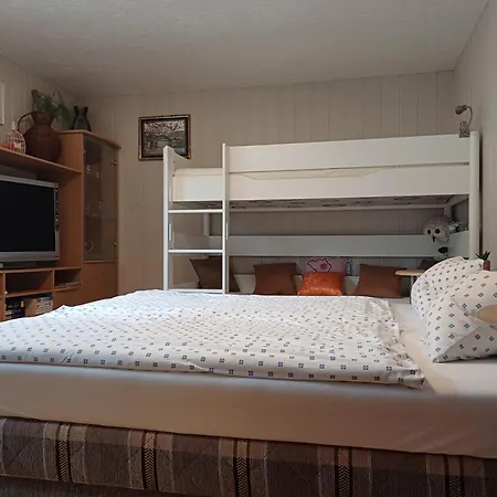 Bei Mayer's Apartment *